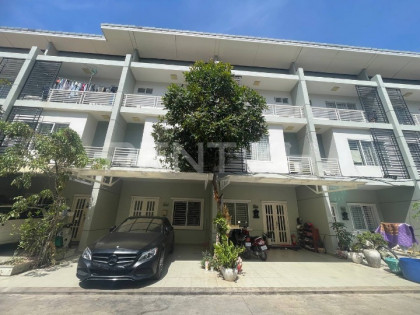 LC2 at Borey Peng Houth The star Premier Villa in Phnom Penh Capital