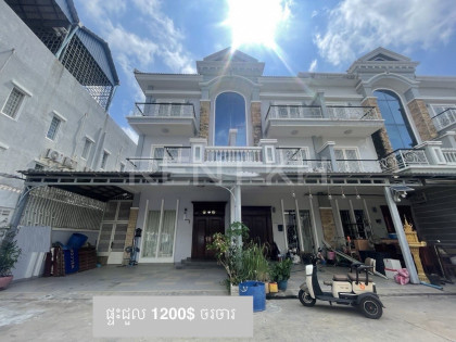 Link House for Rent in Borey Vimean Phnon Penh Villa in Phnom Penh Capital