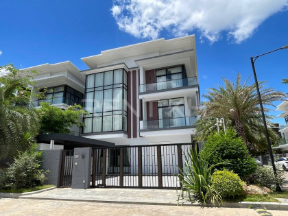 Queen Villa Rent at Chbar Ampov, Prek Eng Villa in Phnom Penh Capital