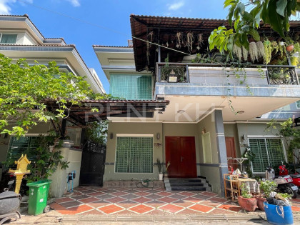 Link House for Rent at Borey 999, Beong Tumpon Villa in Phnom Penh Capital