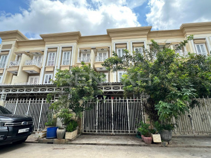 Link House for Rent in Borey Mekong Royal 6A Flat in Phnom Penh Capital