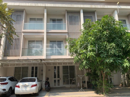 Link House for Rent in Borey Chip Mong Sen Sok Villa in Phnom Penh Capital