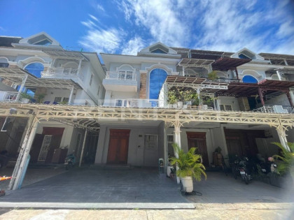 Link House at Borey Vimain Phom Penh 598 Villa in Phnom Penh Capital