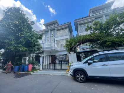 Twin Villa for rent at Borey Peng Huoth The Star Emerald Villa in Phnom Penh Capital