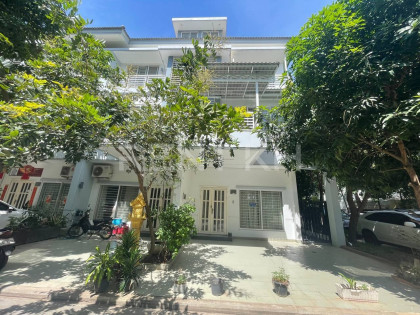 Link Villa   At borey Peng Houth The star Premier Villa in Phnom Penh Capital