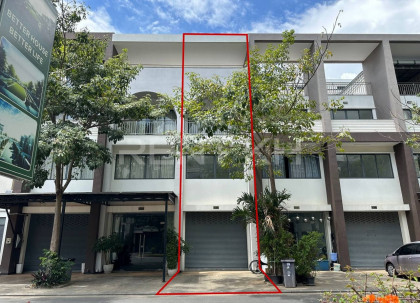 Shophouse for rent at borey pnhom penh park Flat in Phnom Penh Capital