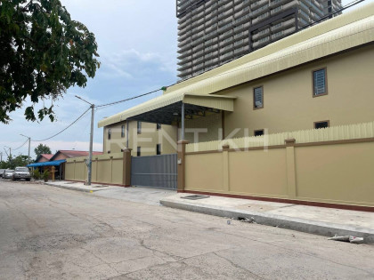 Warehouse for Rent at Khan Sen Sok Warehouse in Phnom Penh Capital