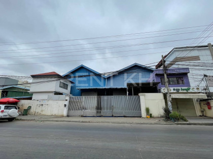 Warehouse for rent at Mean Chey, Solar St Warehouse in Phnom Penh Capital