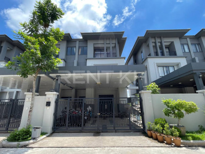 Villa for Rent at Borey Chip Mong Land, Grand Phnom Penh City Villa in Phnom Penh Capital