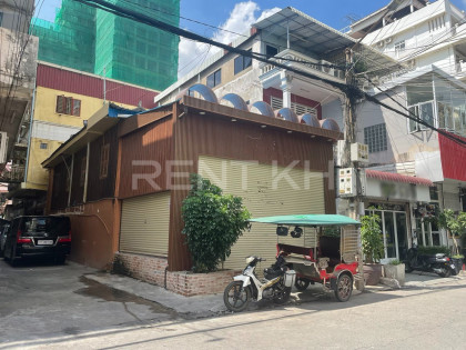 Shop House for Rent near Toul Tumpung Market Flat in Phnom Penh Capital