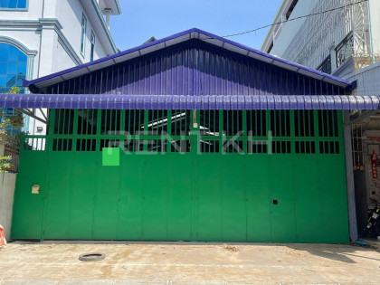 Warehouse for Rent near Spean Daek Chamkardoung Warehouse in Phnom Penh Capital