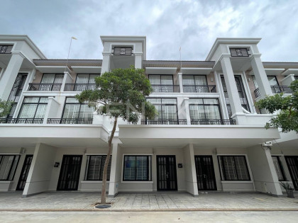 Link House for Rent at Borey Peng Huoth The Star Mera Garden Villa in Phnom Penh Capital