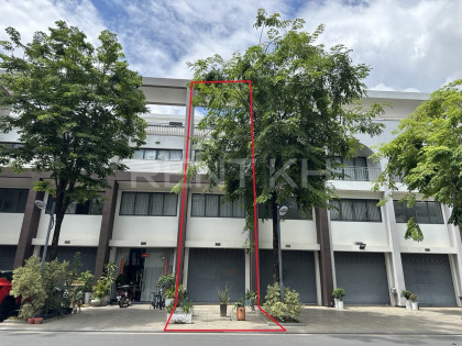 Shophouse for rent at borey pnhom penh park Flat in Phnom Penh Capital