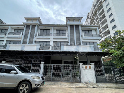 Link House for Rent at Borey Vimean Sakura, Sen Sok Villa in Phnom Penh Capital