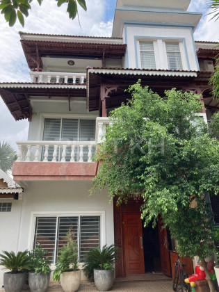 Twin Villa for Rent at Borey Piphp Thmei, Khan Sen Sok Villa in Phnom Penh Capital