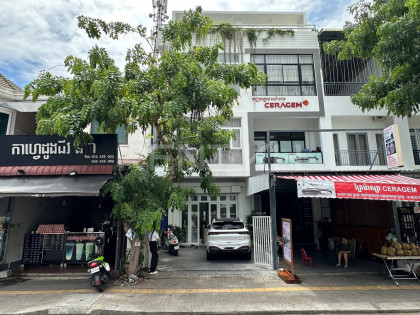 Shophouse for rent at Chroy Changvar Flat in Phnom Penh Capital