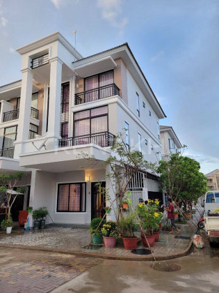 Link House Villa  at Borey Peng Boeung Snor Villa in Phnom Penh Capital