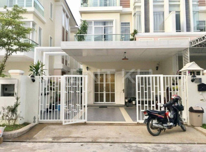 Twin Villa for rent at Borey​​ Chip Mong Sen Sok Villa in Phnom Penh Capital