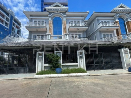 Twin villa for Rent at Borey Vimain Phom Penh Villa in Phnom Penh Capital