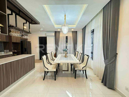 Villa For Rent In Borey ChipMong Land 6A Villa in Phnom Penh Capital