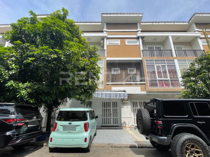 Link House for Rent at Borey Thai Chhunkry Flat in Phnom Penh Capital