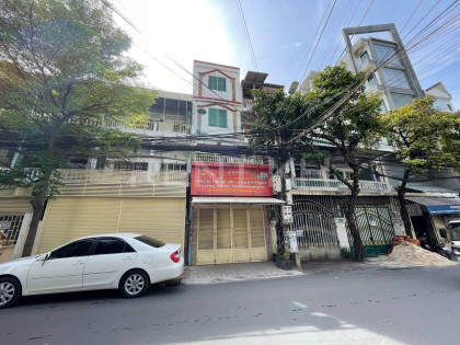 Shop House for Rent at Tuol Tumpung Ti Muoy Flat in Phnom Penh Capital