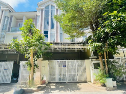 Link Villa for Rent at Borey Chip Mong Sensok Villa in Phnom Penh Capital