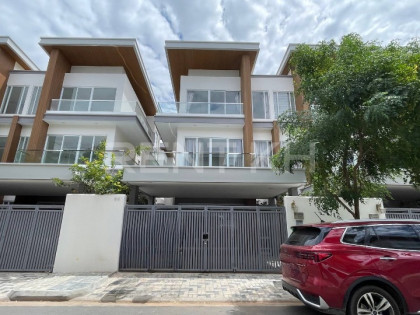 Twin Villa at Borey Orkidē The Pochentong Villa in Phnom Penh Capital