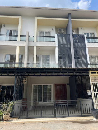 ផ្ទះល្វែងសម្រាប់ជួលនៅបុរីហាយលែន​ សែនសុខ Flat in Phnom Penh Capital