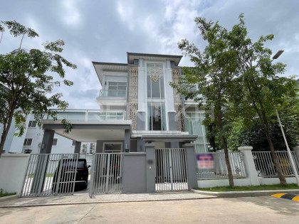 Villa for Rent at Borey Varina Sen Sok Villa in Phnom Penh Capital