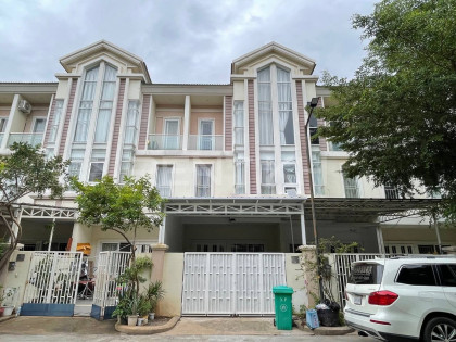 Link Villa for Rent at Borey Chip Mong Sensok Villa in Phnom Penh Capital