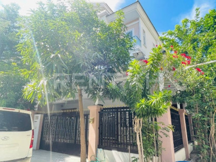 Twin Villa for Rent at Borey Chip Mong Sensok Villa in Phnom Penh Capital