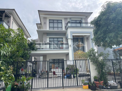 Twin Vila for Rent at Borey Rith Villa in Phnom Penh Capital
