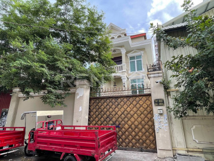 House for Rent at Sangket Tumnob Tuek Villa in Phnom Penh Capital