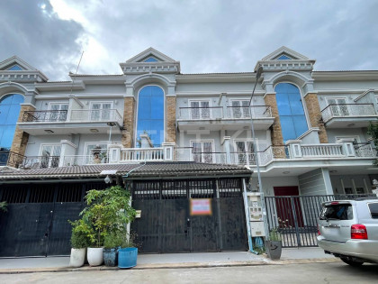 Link House for Rent at Borey Vimean Phnom Penh Apartment in Phnom Penh Capital