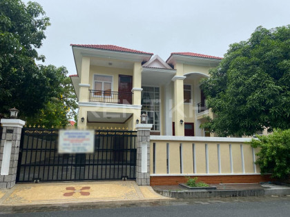 Villa for Rent at Borey Grand Chrouy Changvar Villa in Phnom Penh Capital