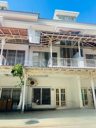 Link House in Borey Steung Meanchey Villa in Phnom Penh Capital