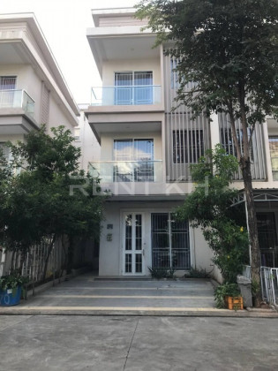 Link Villa for Rent at Borey Chip Mong Sensok Villa in Phnom Penh Capital