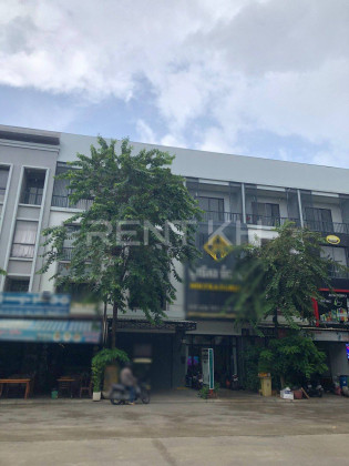 Flat for Rent at Borey Chip Mong Land Park 598 Flat in Phnom Penh Capital
