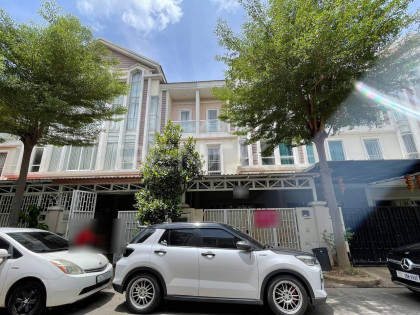 Link House for Rent in Borey Chip Mong Sen Sok Villa in Phnom Penh Capital