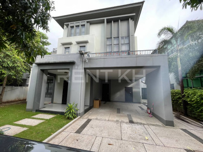 Single Villa for Rent at Borey Chip Mong Land Park Villa in Phnom Penh Capital