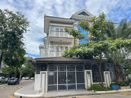 Link House for Rent in Borey Vimean Phnom Penh Villa in Phnom Penh Capital