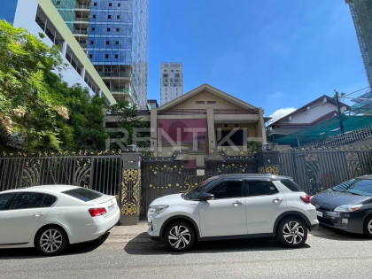Shop House for Rent at  Sangkat BKK1 Flat in Phnom Penh Capital
