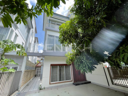 Twin Villa for Rent at Borey Peng Huoth The Star Eternal Villa in Phnom Penh Capital