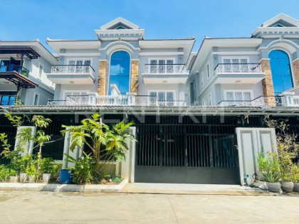 Twin Villa for Rent at Borey Vimean Phnom Penh,598 Villa in Phnom Penh Capital