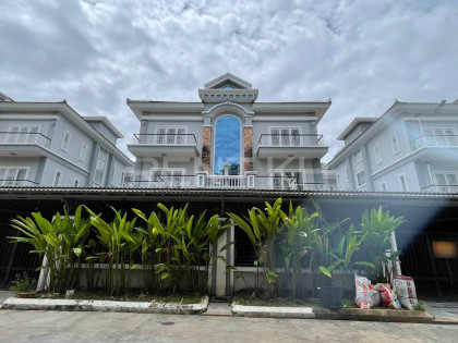 Villa Twin for Rent in Borey Vimean Phnom Penh Villa in Phnom Penh Capital