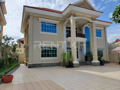 Single Villa for Rent Near Phnom Penh International Airport Villa in Phnom Penh Capital