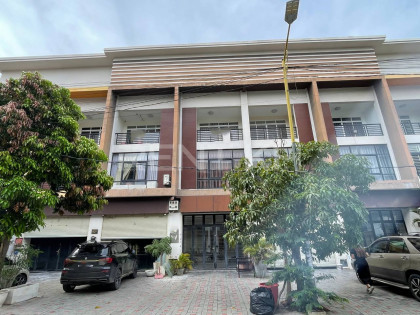 Link House  for Rent at Borey Thai Chhunkry Villa in Phnom Penh Capital