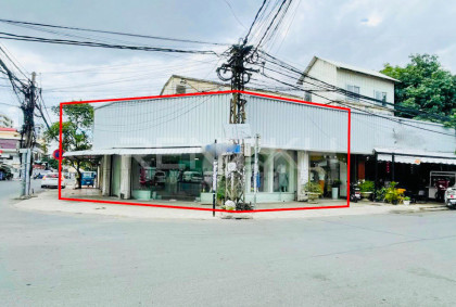 Shop House for Rent at Sangkat Tuek L'ak Pir Flat in Phnom Penh Capital