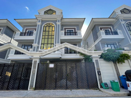 Twin Villa for Rent at Borey Thai Chhunkry Villa in Phnom Penh Capital